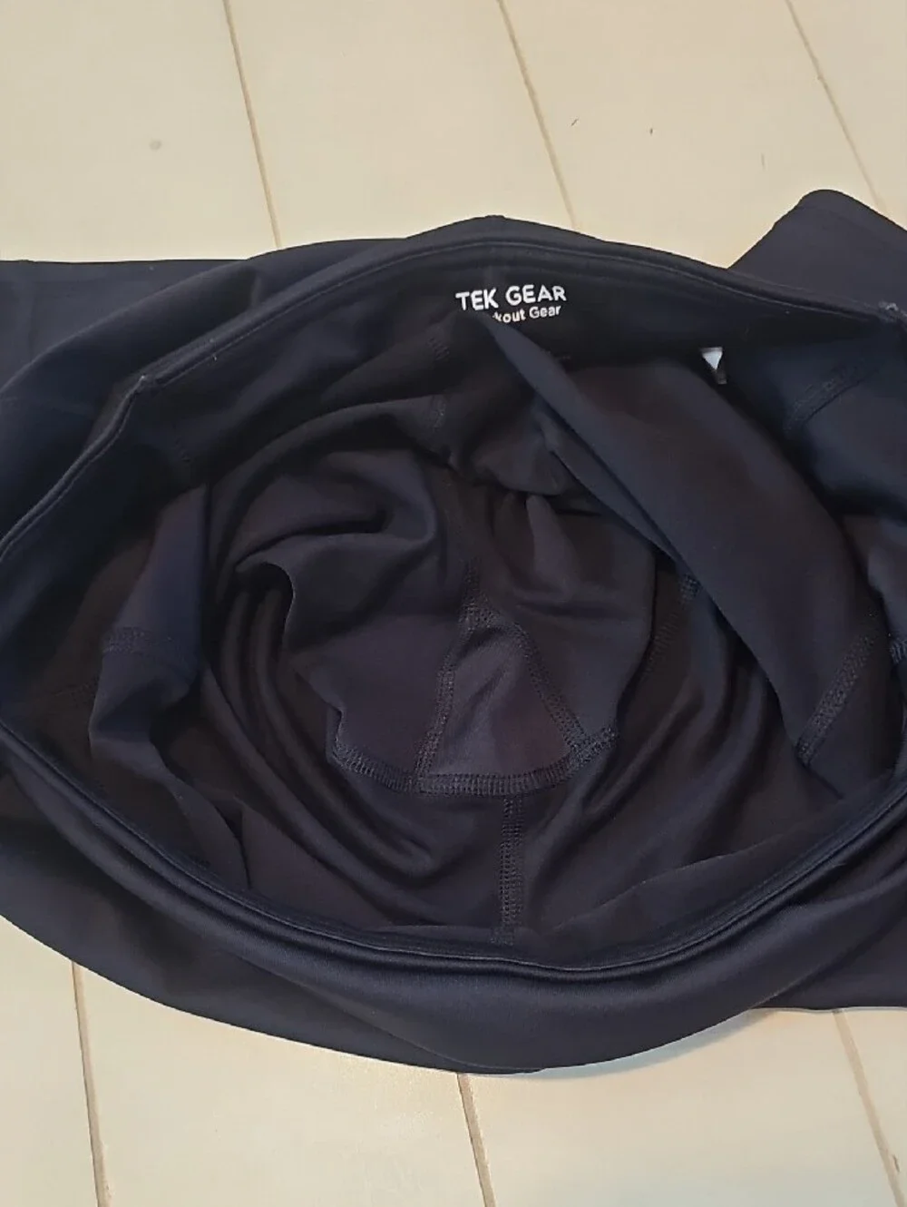 Tek Gear Athletic Black High-Rise Bike Shorts with Dual Side Pockets, Like New - Picture 5 of 5